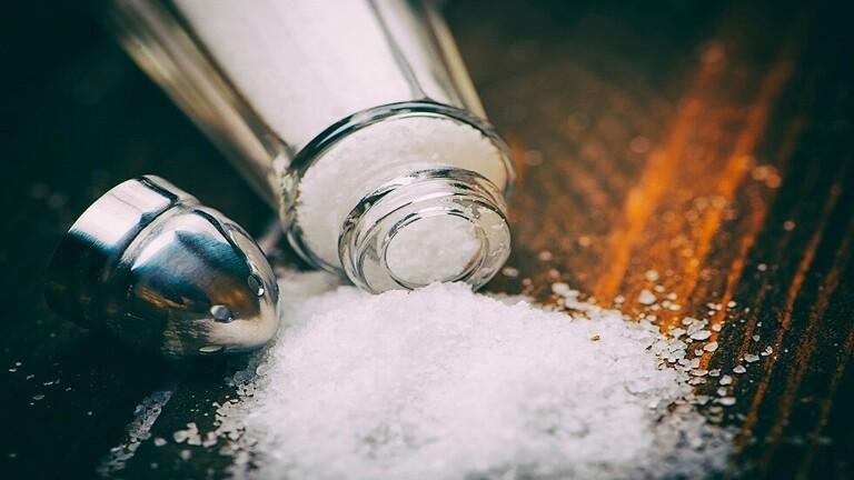 ماذا يحدث للدماغ إثر تناول كميات كبيرة من الملح ؟!